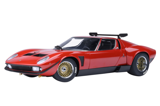 AUTOart (オートアート) コンポジットダイキャストモデル 1/18 (ダイ