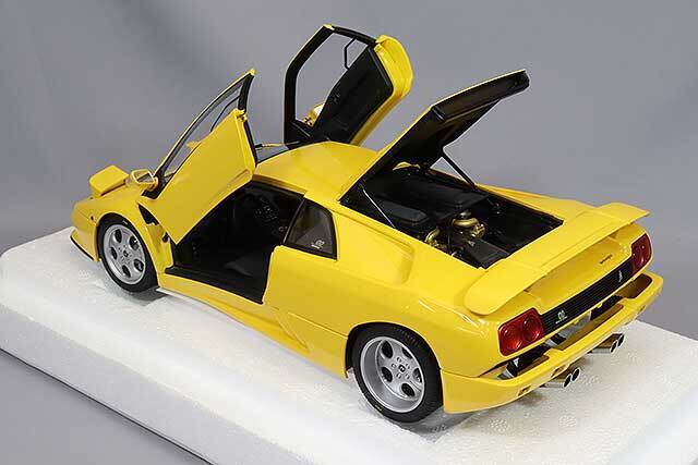 オートアート コンポジット 1/18 ランボルギーニ ディアブロ SE30