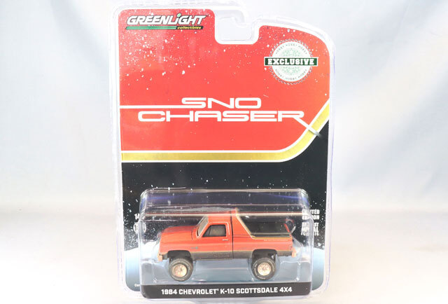 グリーンライト 1/64 1984 シボレー K-10 スコッツデール 4x4 Sno