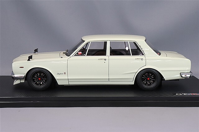 イグニッションモデル 1/18 日産 スカイライン 2000 GT-R (PGC10