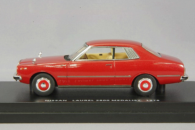 LA-X 1/43 日産 ローレル 2ドア ハードトップ 2800 メダリスト 1978