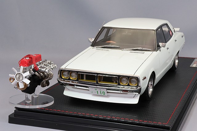 イグニッションモデル 1/18 日産 ローレル 2000SGX (C130) ホワイト