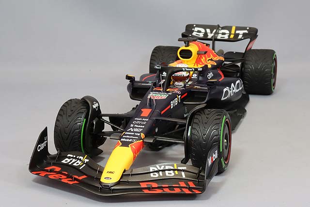 ミニチャンプス 1/18 オラクル レッドブルレーシング RB18 2022 F1