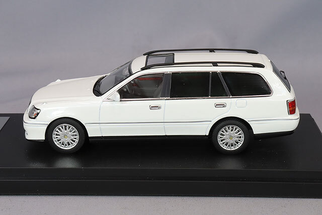 MARK43 1/43 トヨタ クラウン エステート 3.0 ロイヤルサルーン