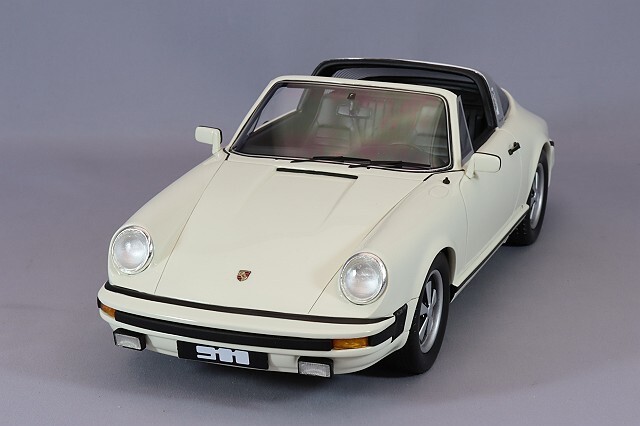 シュコー 1/18 ポルシェ 911 タルガ ホワイト ,レジン製,