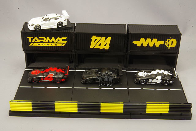 Tarmac 1/64 メルセデス AMG GT3 #3 ピットジオラマ ボックスセット4