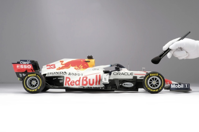 メーカー完売 当店在庫1点限り] アマルガム 1/8 レッドブル RB16B