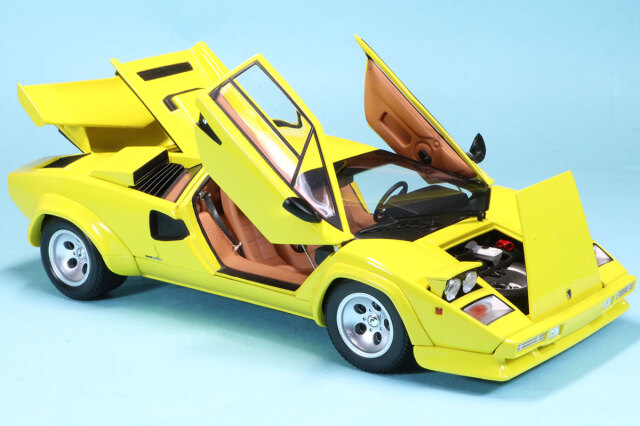 京商 1/18 ランボルギーニ カウンタック LP5000 クアトロヴァルボーレ