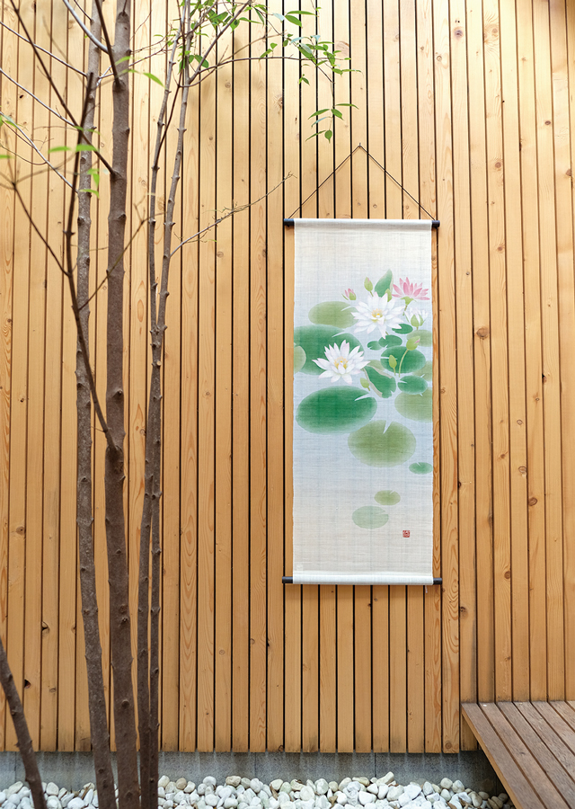 手描き麻タペストリー「睡蓮の池」 [京都洛柿庵オンラインショップ]