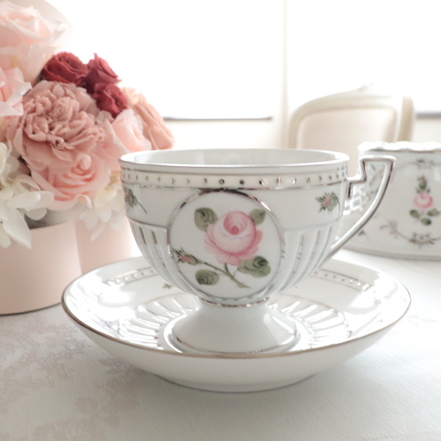 ☆NEW☆ Herend ウィーンの薔薇プラチナ アンピール ティーカップ