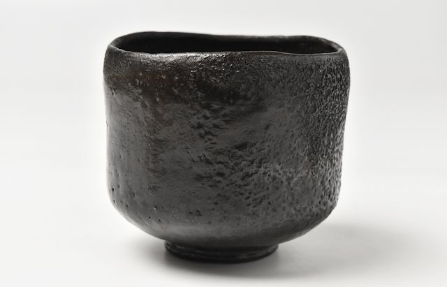 鈴木重孝 23A 窯変引き出し黒茶碗（木箱付） ｜ 暮らしのうつわ花田 和