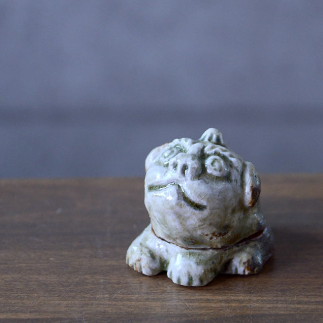 伊賀灰釉戌香合（共箱付A） 作家「新歓嗣」