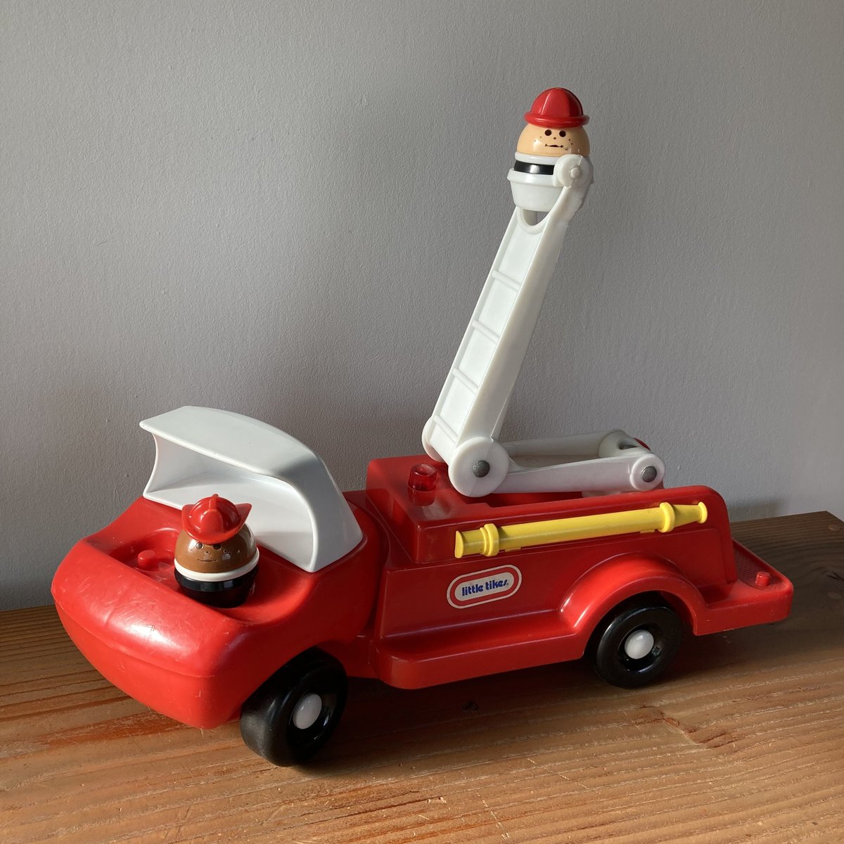 LITTLE TIKES ヴィンテージ リトルタイクス 消防車(はしご車)／TODDLE