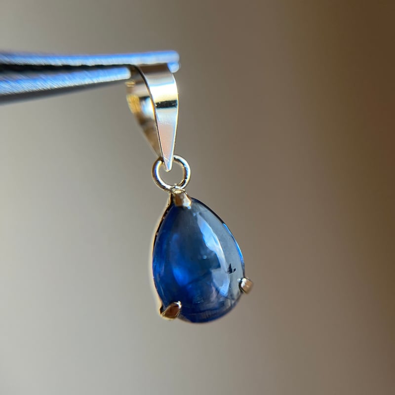 K18YG 天然石サファイア ペンダントトップ PEARカボション sapphire