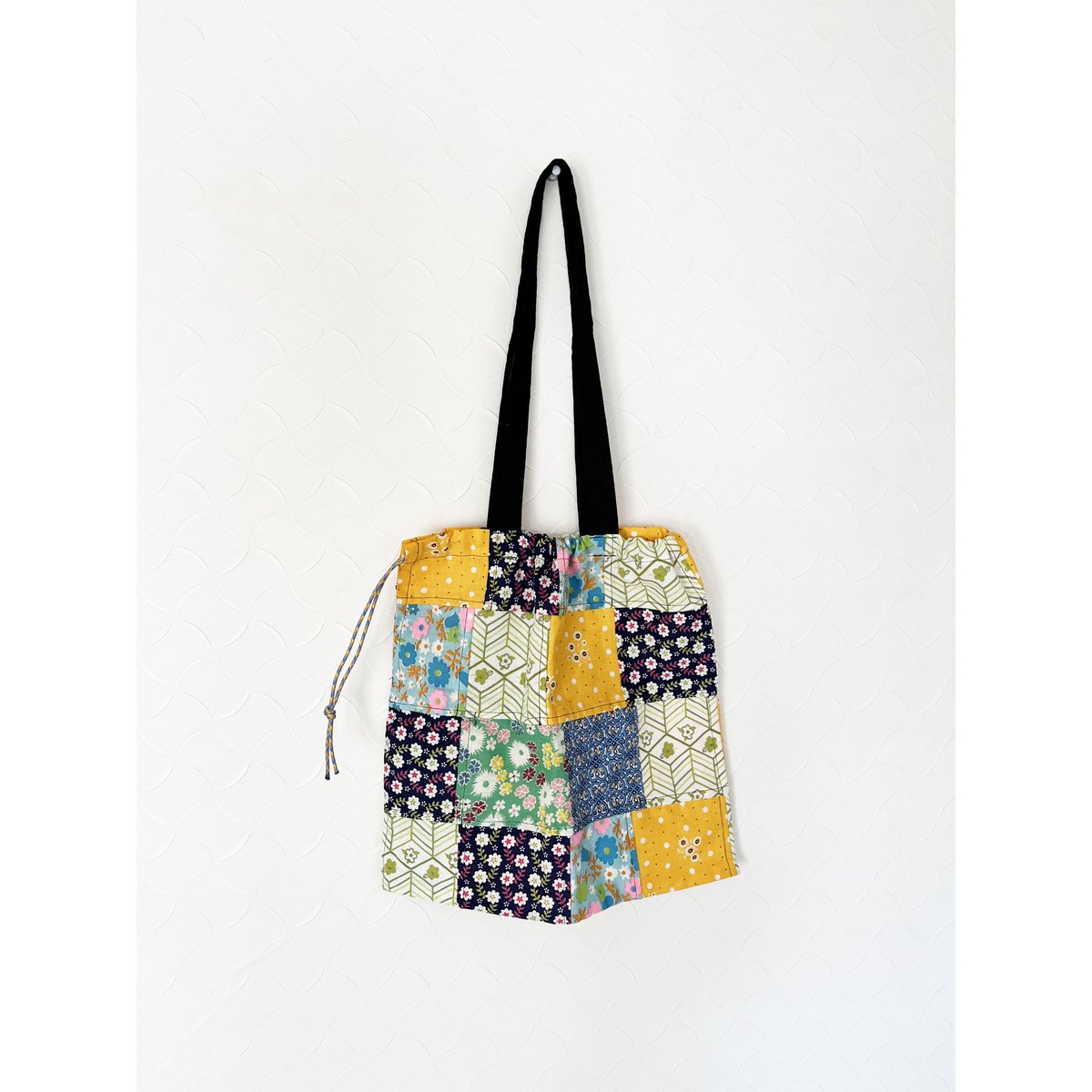 Patchwork Bag USA Vintage Fabric. Middle. パッチワー