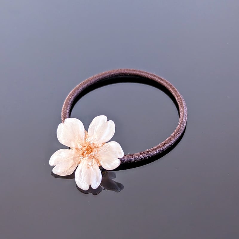 受注制作】Everpink. 本物の桜 厳選したお花で仕上げる桜のヘアゴム