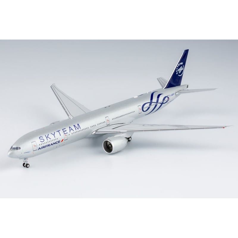 1/400 777-300ER エールフランス航空「スカイチーム塗装機」 F-GZ