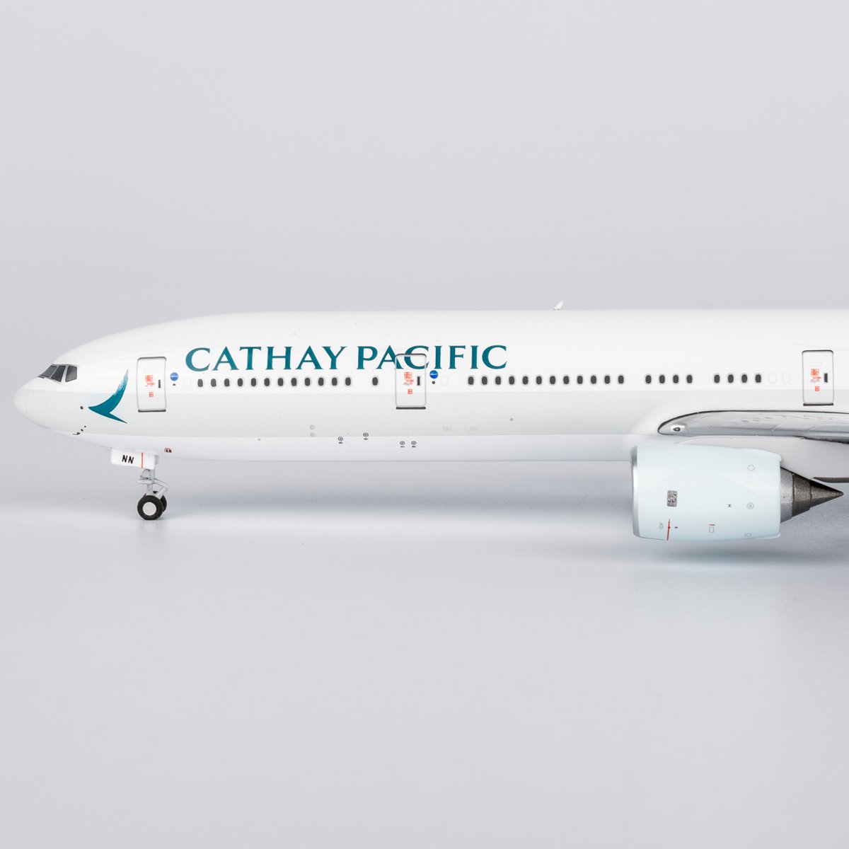 1/400 777-300 キャセイパシフィック航空 B-HNN
