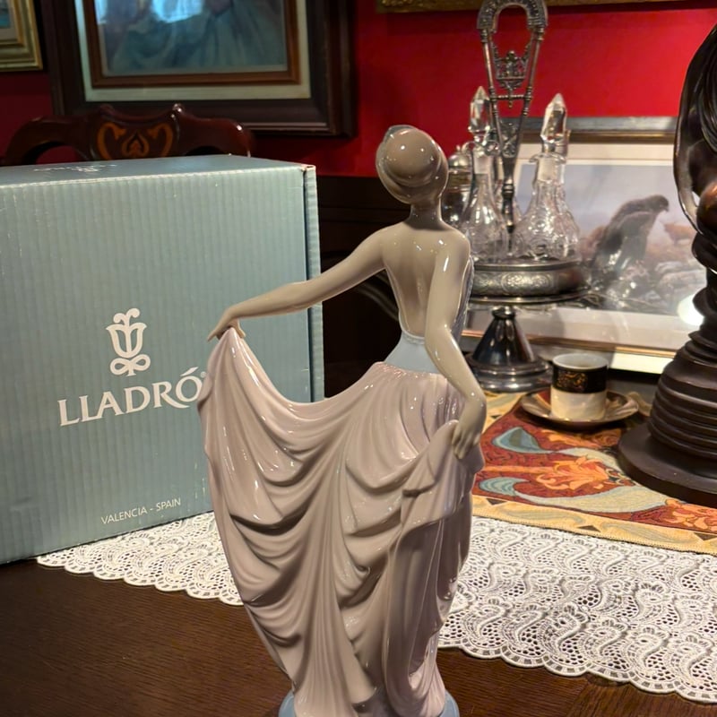LLADRO(リヤドロ) 踊る少女 陶器人形 ※箱付き | アンティーク家具と