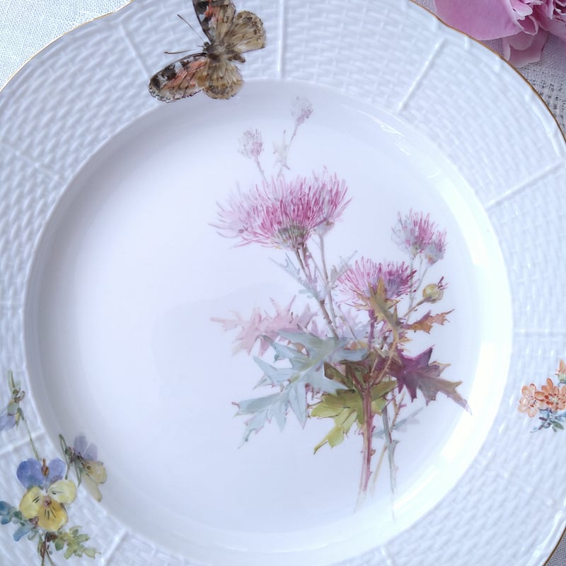 1924年以前Meissenのアザミと蝶🦋自然主義絵付けのお皿は直径約25㎝D