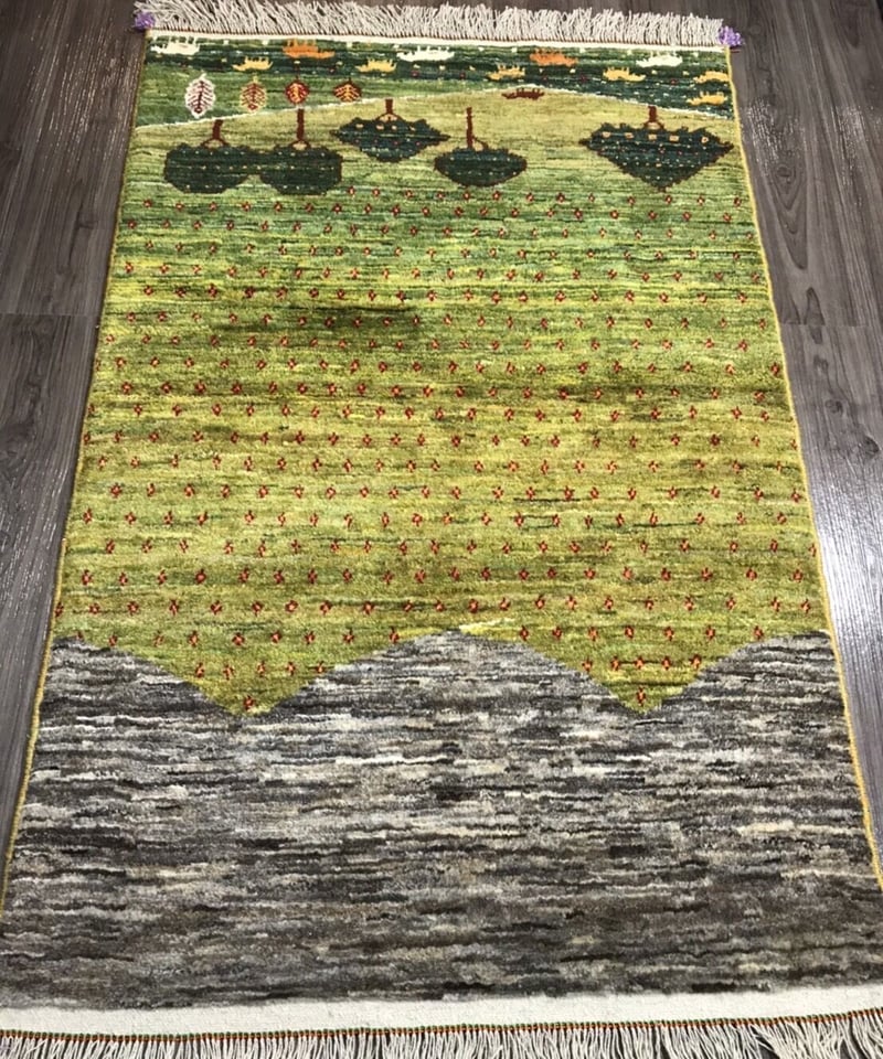 新品 ペルシャ絨毯 手織りリズギャッベ 120cm×80cm 緑 羊 生命のの木