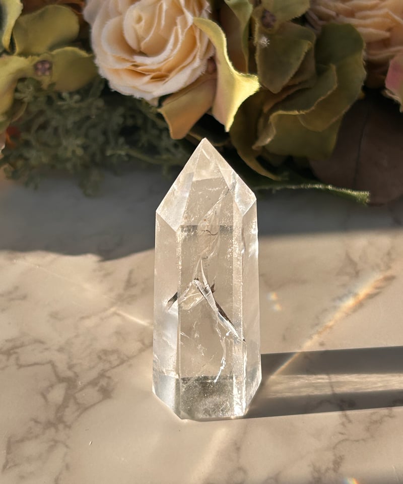 幸運に導く】レインボー水晶 六角柱ポイント ファントムクォーツ