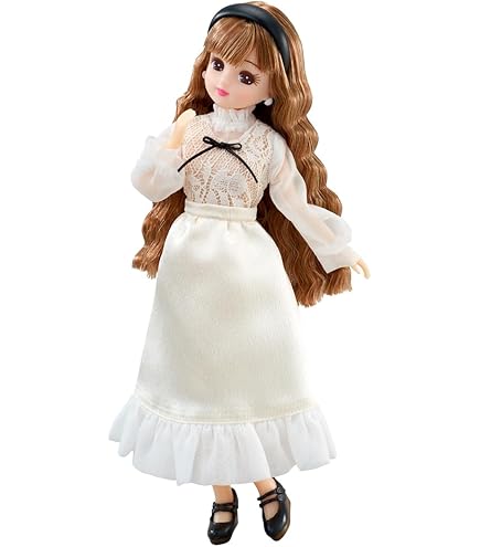 Amazon.co.jp: リカちゃんキャッスル リカちゃん赤いカメラモデル
