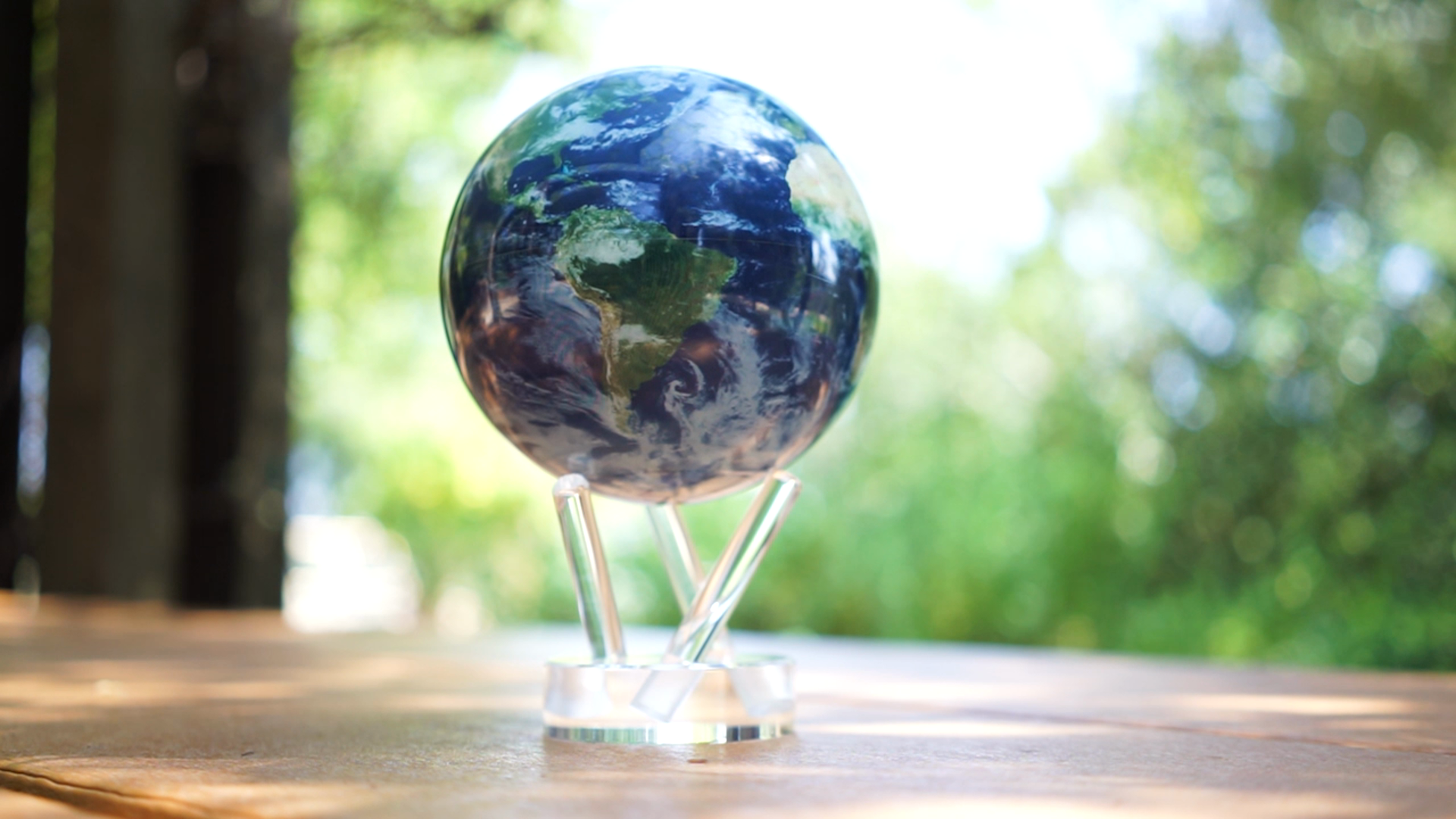 Amazon.com: MOVA Globe Earth with Clouds – 6” Self-Rotating Globe
