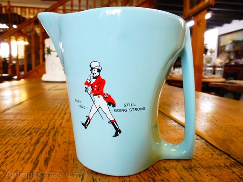 Art_Deco_Whiskey_Jug_Johnnie_W