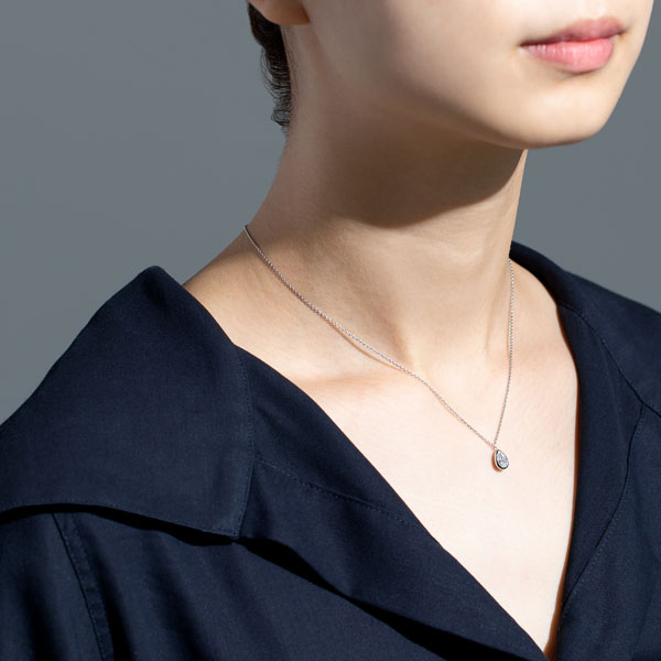 PT950 トランク ペアシェイプ ベゼル ネックレス 0.5ct｜婚約