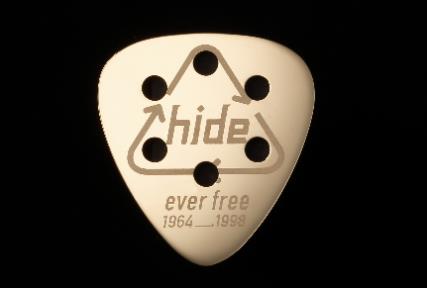 横浜高島屋「大黄金展」にX JAPANのギタリストhideの18金製「hide GOLD