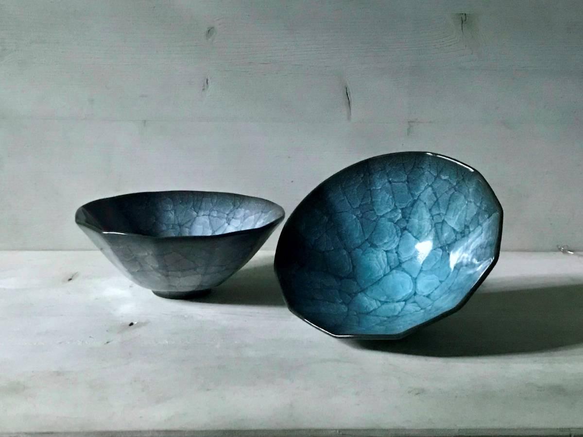 自由が丘で陶芸作家・鈴木隆さん作品展 ミカンを青色の釉薬に