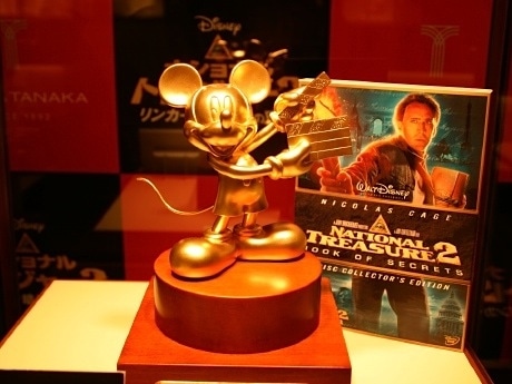 純金の「ミッキーマウス像」、GINZA TANAKA仙台店で最終展示 - 仙台