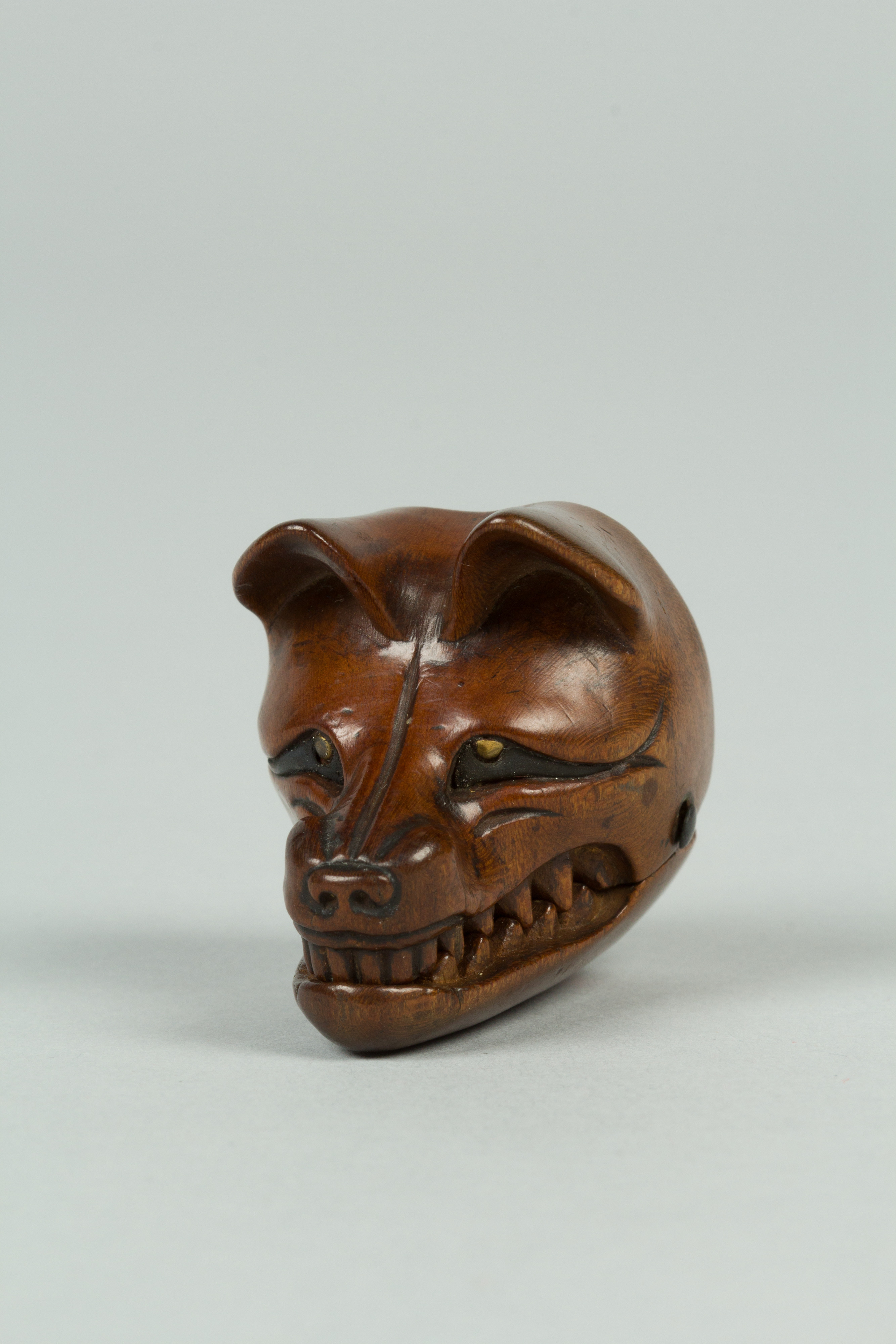 Netsuke of Fox Mask with Movable Jaw - Japan - Edo period (1615