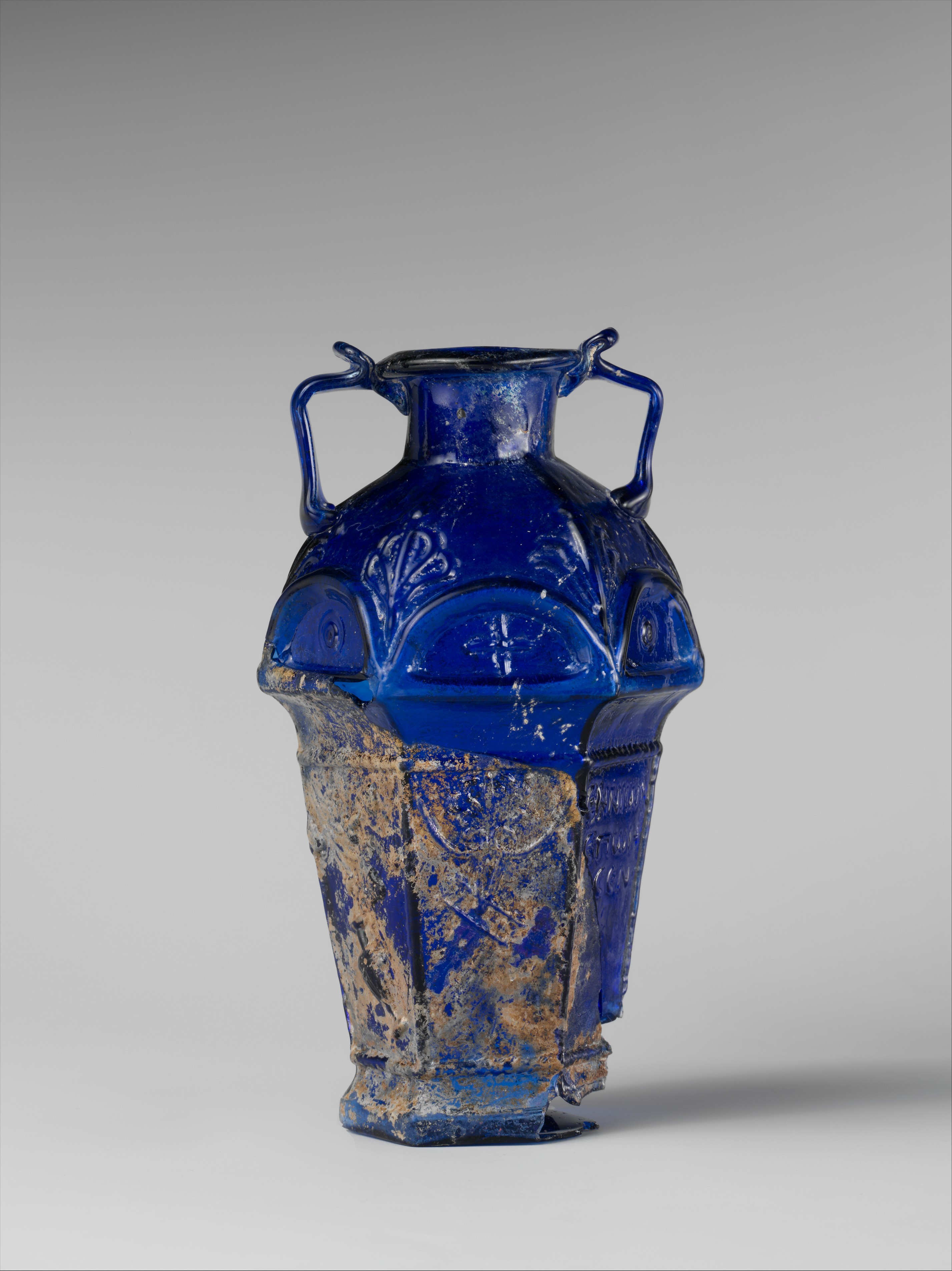 Glass hexagonal amphoriskos - Roman - Early Imperial, Julio
