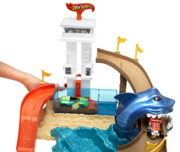 HOT WHEELS COLOR SHIFTERS SHARKPORT SHOWDOWN | Mattel