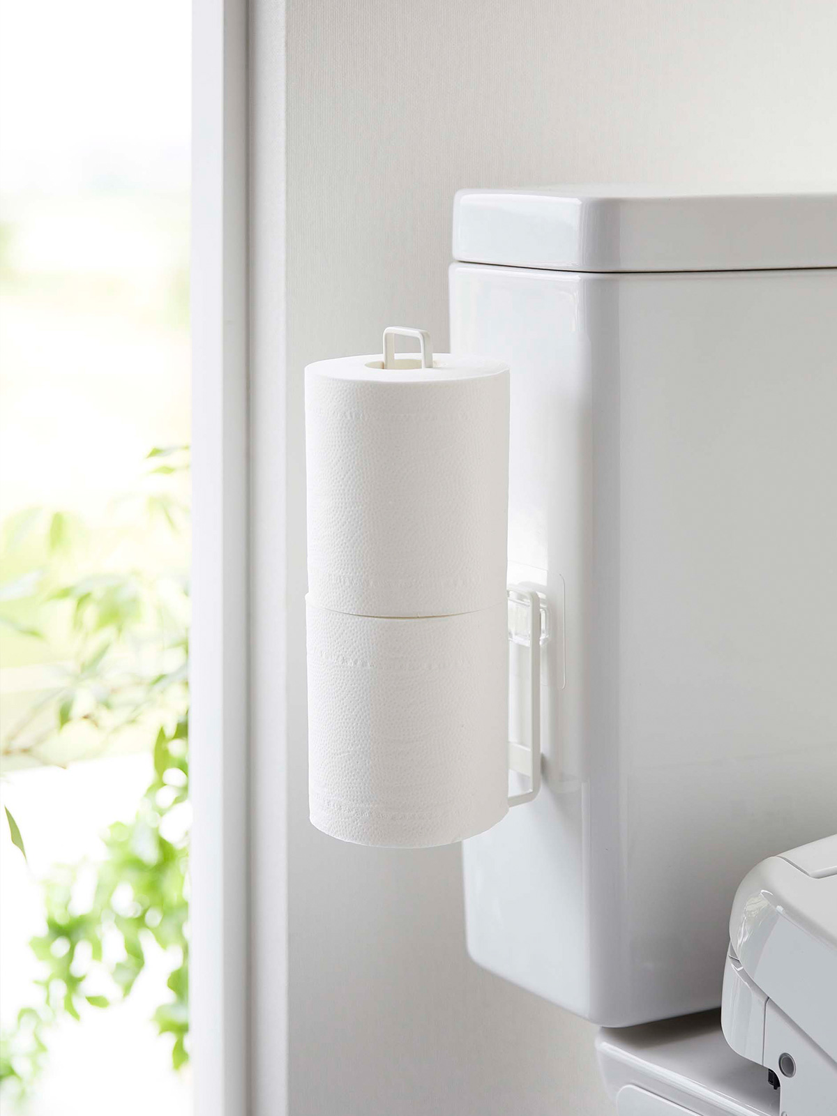tower ｜ フィルムフックトイレットペーパーホルダー タワー ｜ 山崎実業