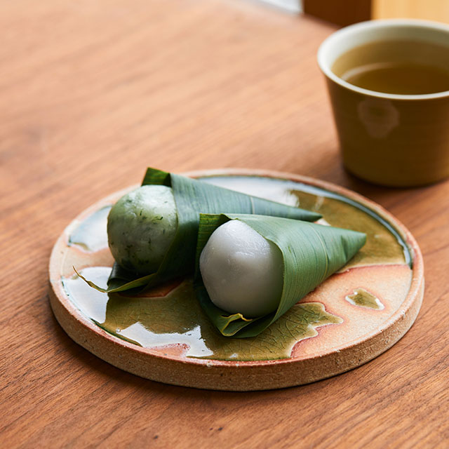 WEB限定】明山窯 古信楽プレート 丸 M｜食卓の道具｜中川政七商店 公式