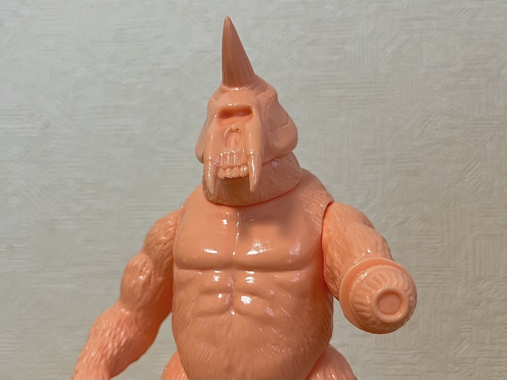 森通商さんのソフビ【ゴリラ ナグルズ】の新作 「ガング テストタイプ