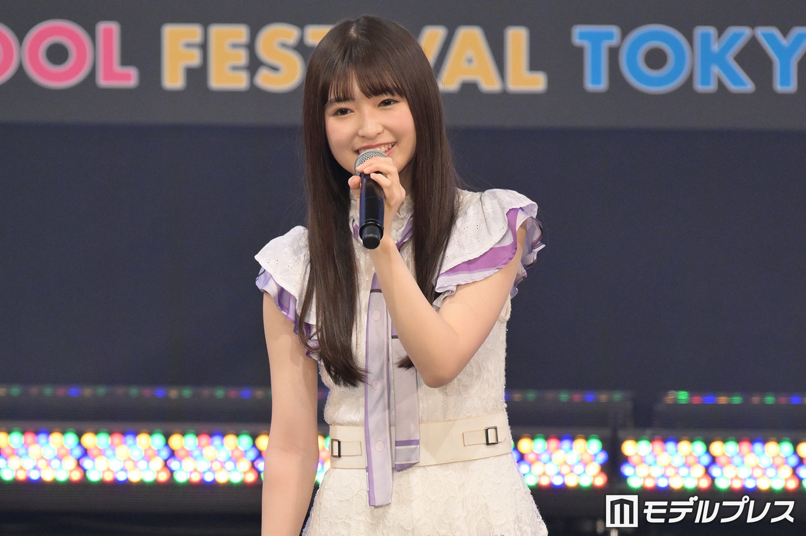 乃木坂46小川彩、ノースリーブで素肌際立つ「二度見した」「美人すぎる