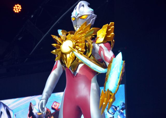 ウルトラマンアーク「サトゥルアーマー」誕生！土星イメージの新