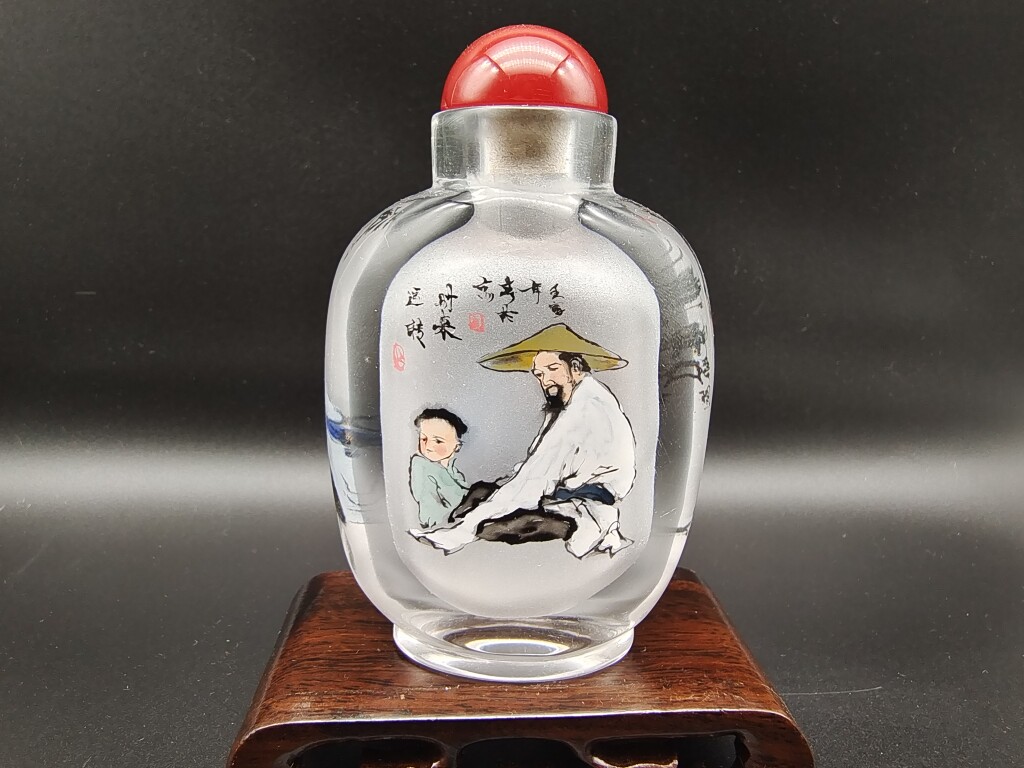 水晶内画鼻烟壶：指尖上的中国艺术--淘宝好物网