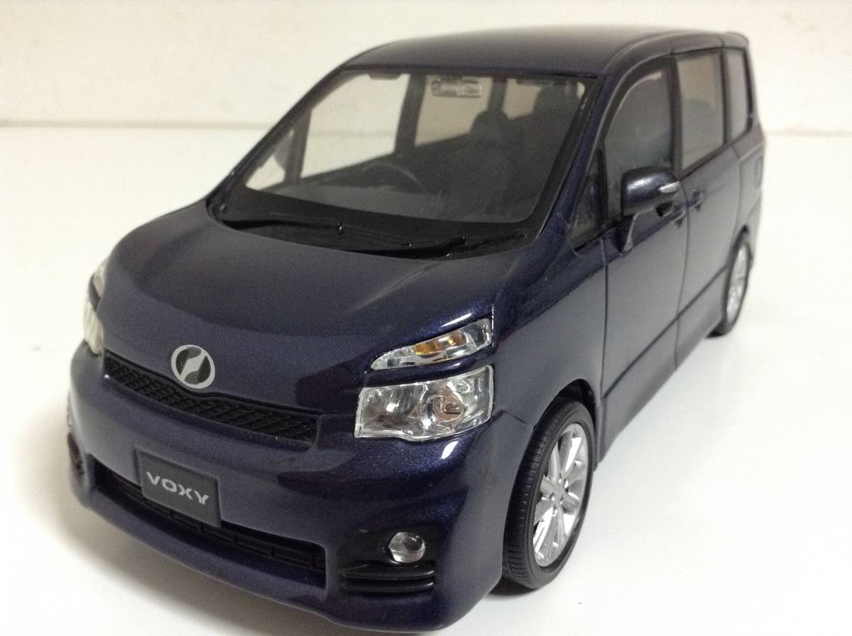 非売品 トヨタ 70 VOXY ヴォクシー G's カラーサンプル ミニカー