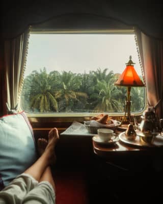 eoe-acc-pullman-cabin12.jpg