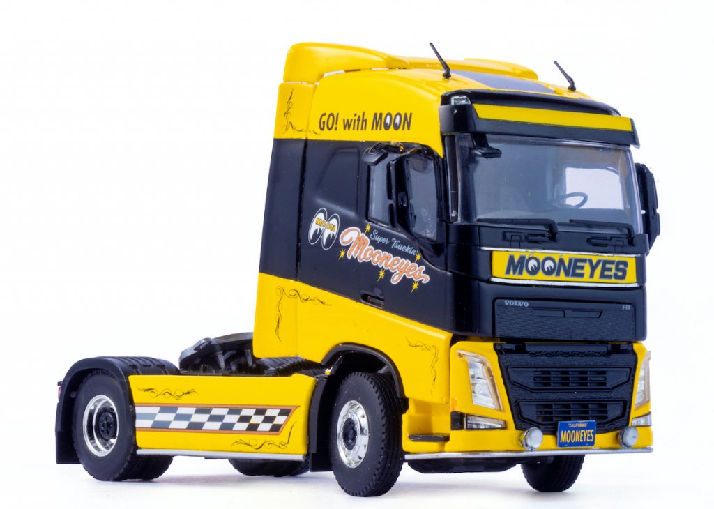 超カッコいい!! ヨシノ自動車がカスタムしたMOONEYESのボルボをモデル