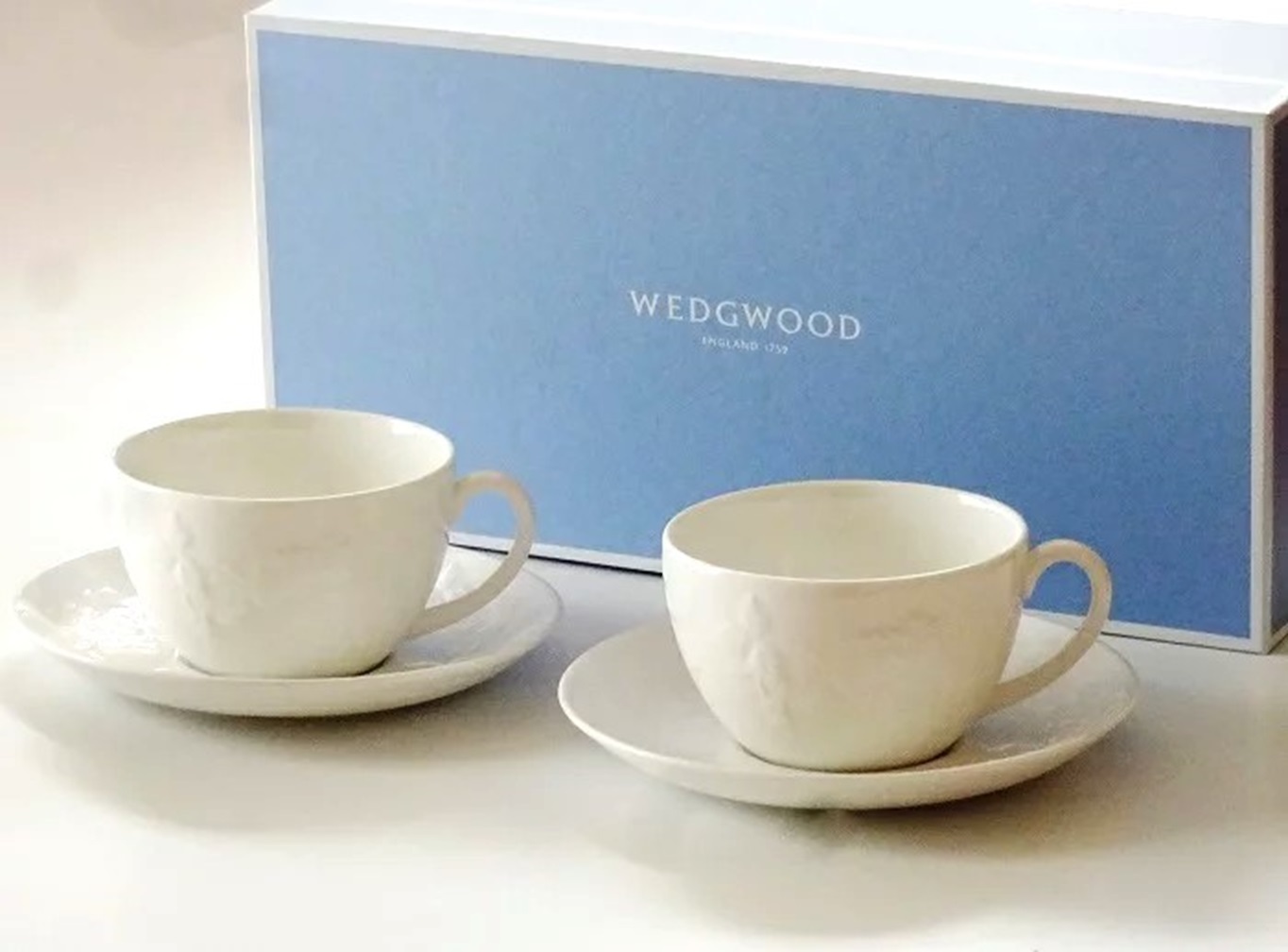 ウエッジウッドWEDGWOOD ワイルドストロベリー・ホワイト ティーカップ