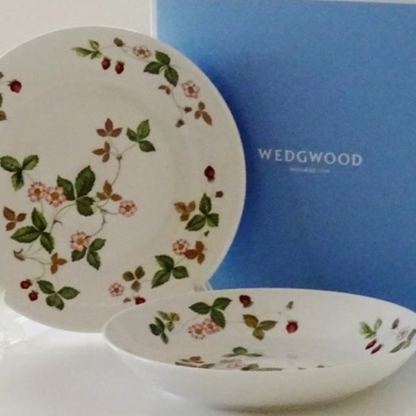 ウェッジウッドWEDGWOOD ワイルド・ストロベリー カジュアル ボウル