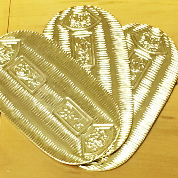 本格 実物サイズの重量感ある黄金小判 二十両セット【20枚】【サイズ約