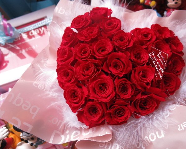 誕生日プレゼント 彼女 赤バラ ハート 花束風 フラワーギフト クリアー