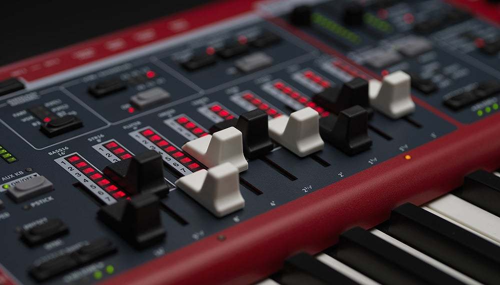 CLAVIA Nord Stage 4 Compact [純正ケース＆ペダル、スタンドセット